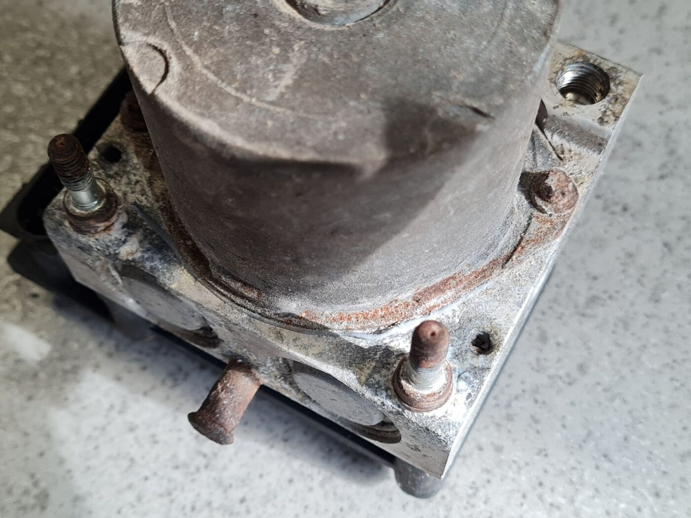 ABS bloks priekš PEUGEOT 307 2003