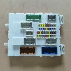 Drošinātāju bloks priekš FORD FOCUS 2016 UNIVERSAL