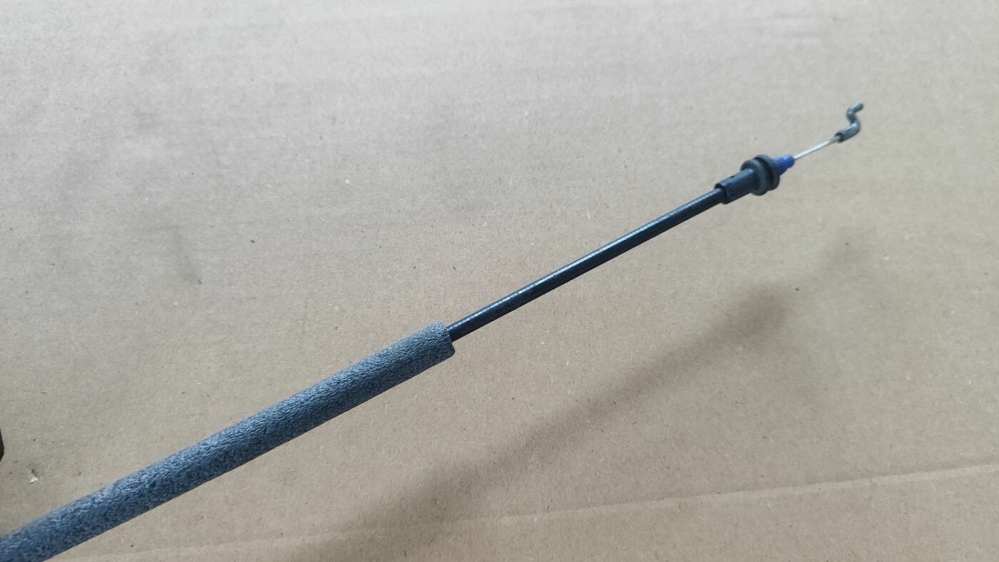 Priekšējāis labais durvju rokturis priekš FORD FOCUS 2016 UNIVERSAL 2 Priekšējāis labais durvju rokturis priekš FORD FOCUS 2016 UNIVERSAL