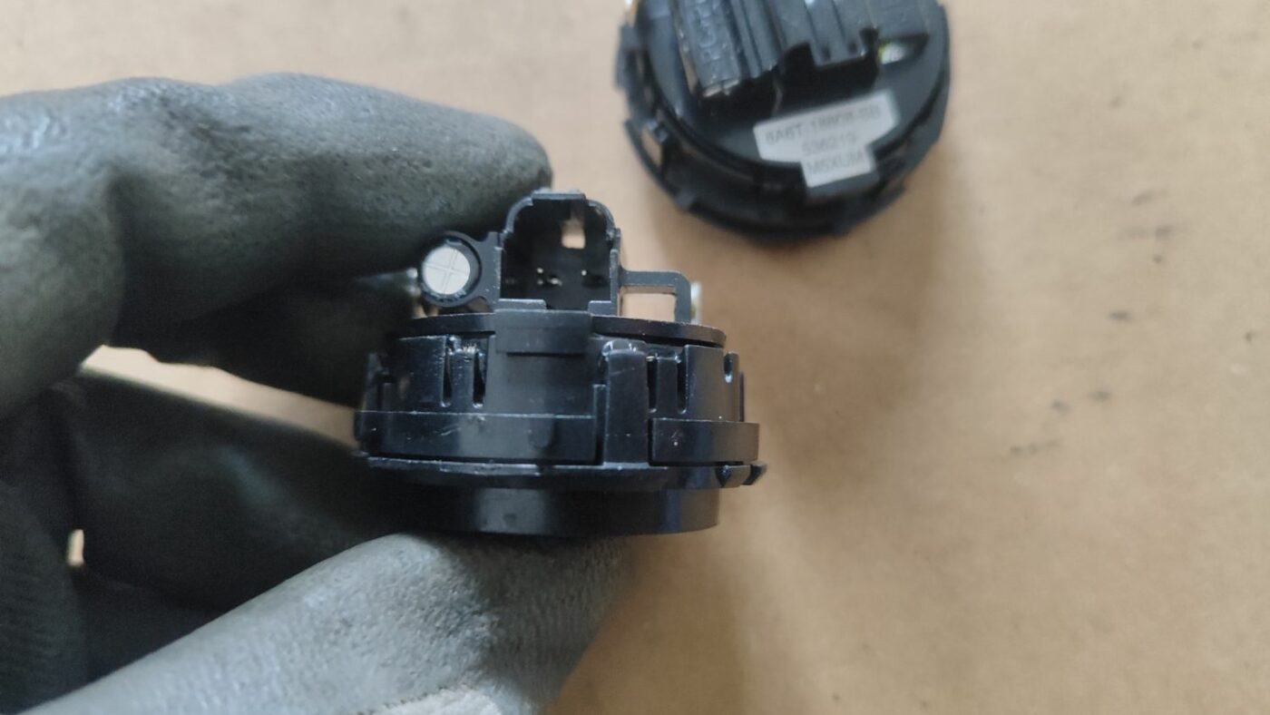 Durvju skaļrunis, augšā priekš FORD FOCUS 2016 UNIVERSAL