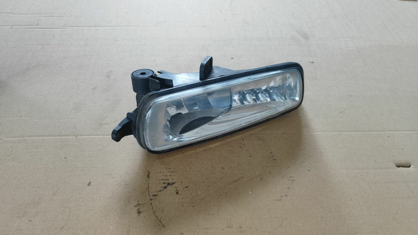 Miglas lukturis priekšā pa kreisi priekš FORD FOCUS 2016 UNIVERSAL