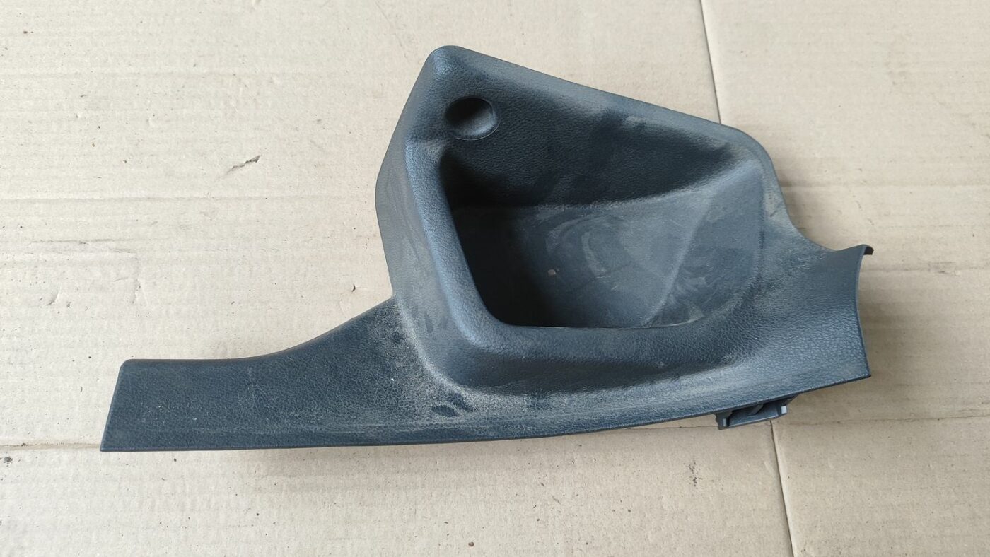 Sliekšņa aizmugurēja kreisa uzlika (salonā) priekš FORD FOCUS 2016 UNIVERSAL