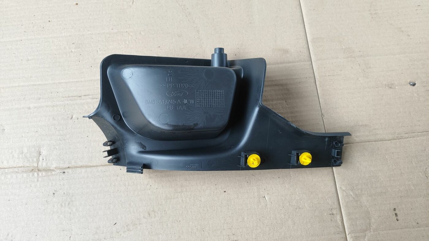 Sliekšņa aizmugurēja kreisa uzlika (salonā) priekš FORD FOCUS 2016 UNIVERSAL