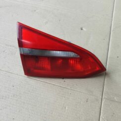 Bagāžnieka vāka kreisais lukturis priekš FORD FOCUS 2016 UNIVERSAL