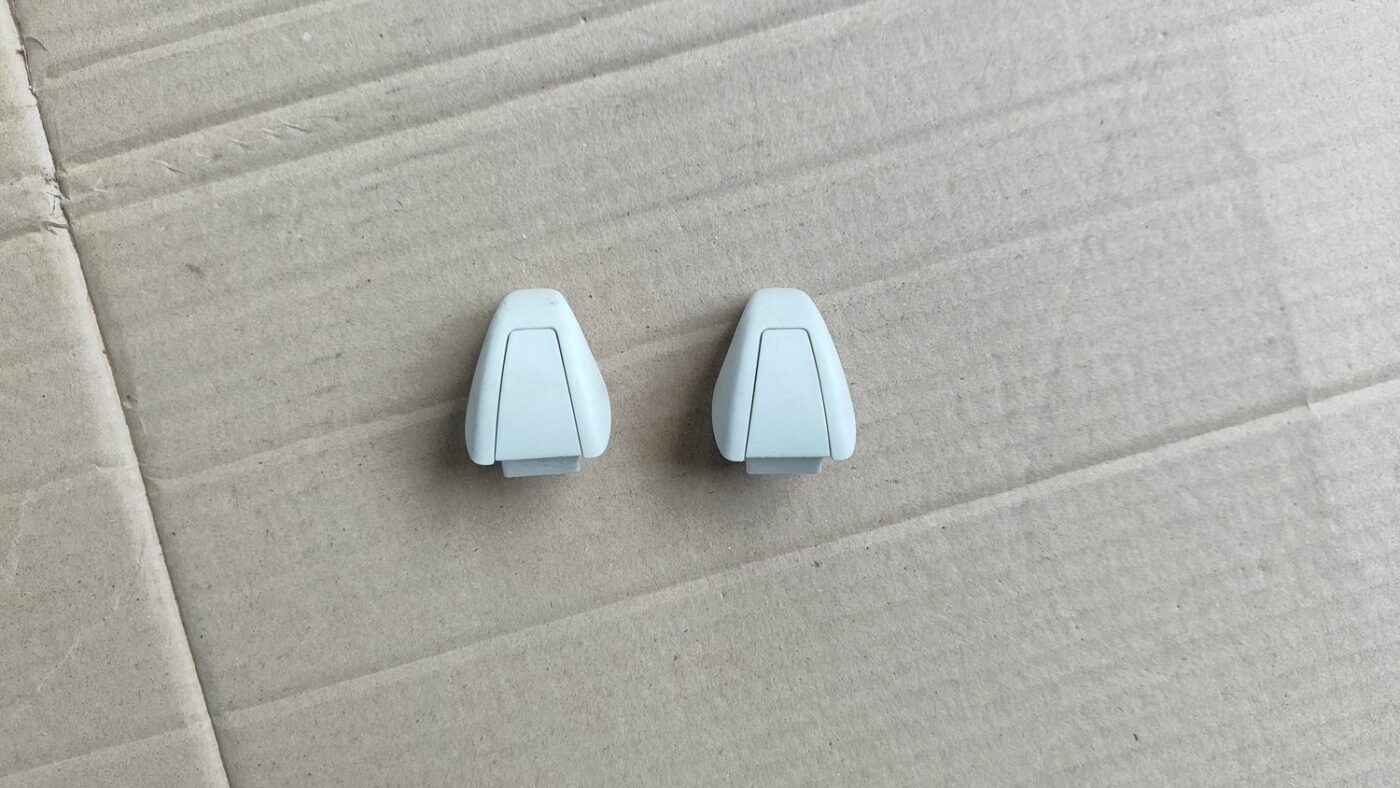 Griestu uzlika priekš FORD FOCUS 2016 UNIVERSAL 1 Griestu uzlika priekš FORD FOCUS 2016 UNIVERSAL