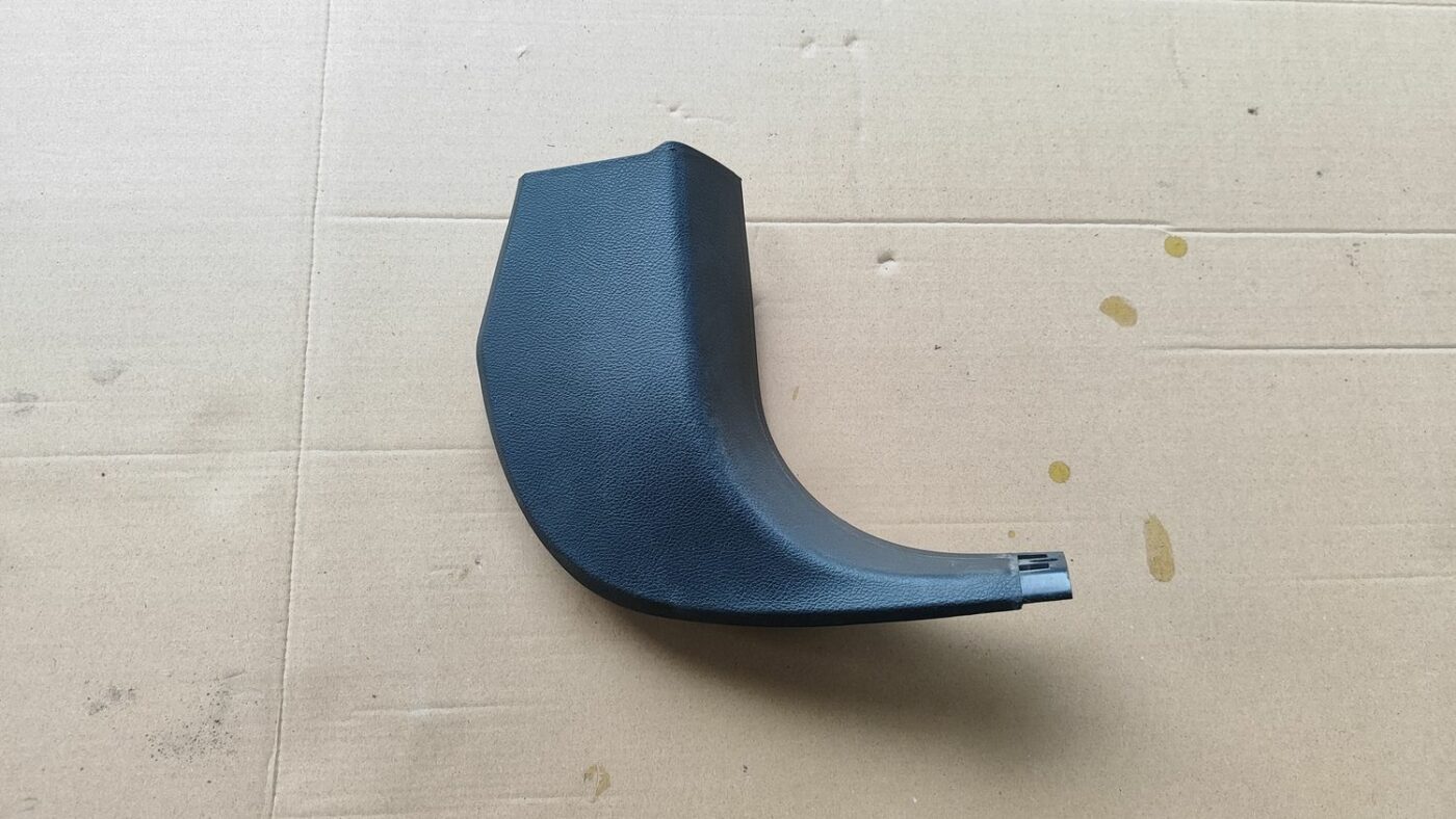 Sliekšņa priekšēja laba uzlika (salonā) priekš FORD FOCUS 2016 UNIVERSAL