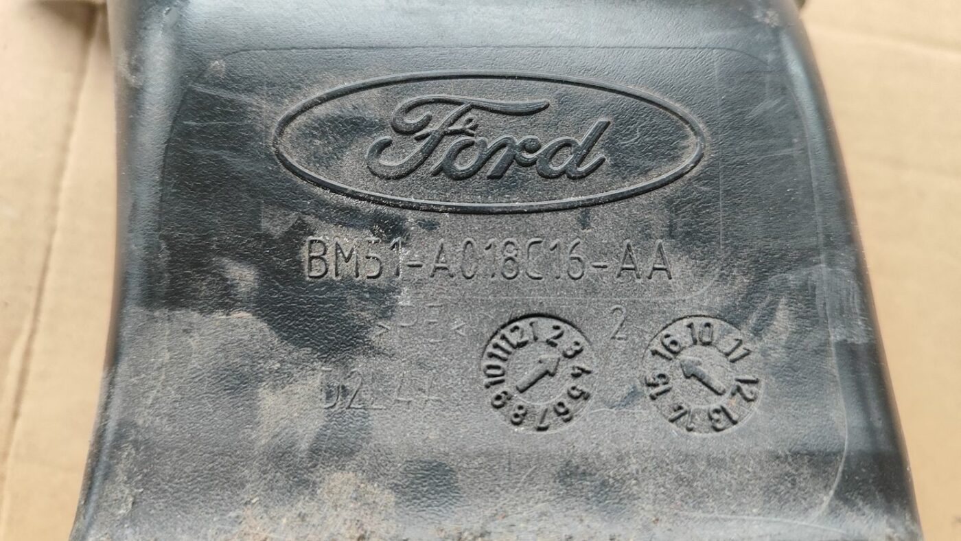 Salona gaisa vads priekš FORD FOCUS 2016 UNIVERSAL