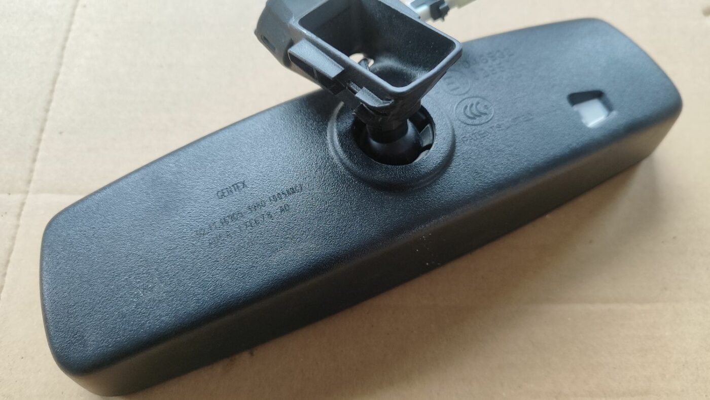 Salona atpakaļskata spogulis priekš FORD FOCUS 2016 UNIVERSAL