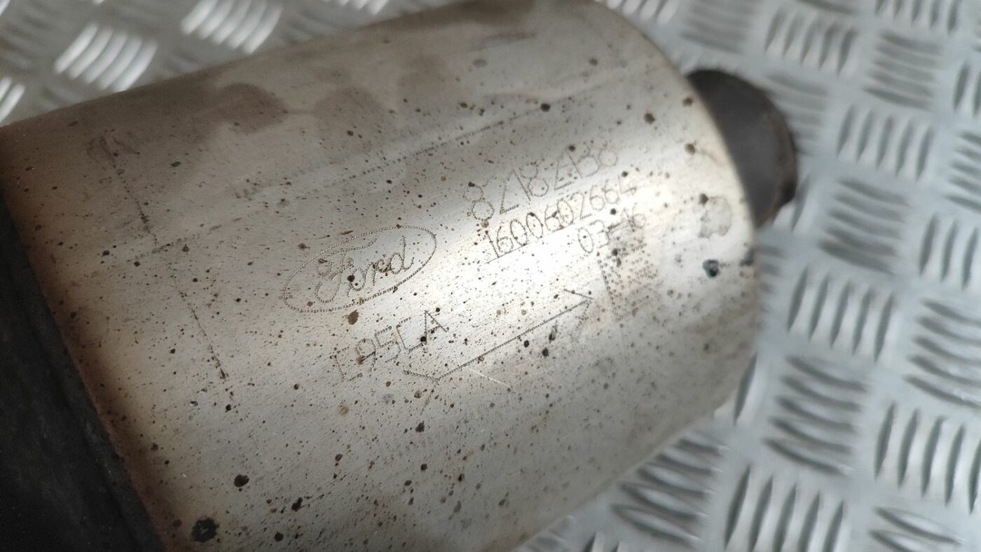 Katalizators, DPF/FAP cieto daļiņu filtrs priekš FORD FOCUS 2016 UNIVERSAL 3 Katalizators, DPF/FAP cieto daļiņu filtrs priekš FORD FOCUS 2016 UNIVERSAL