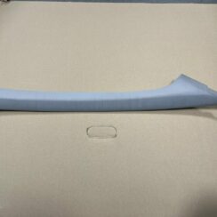 Priekšējas salona statnes apdare priekš PEUGEOT 307 2003