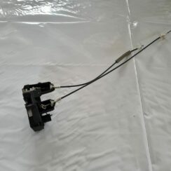 Aizmugurējo labo durvju slēdzene priekš OPEL VECTRA C 2006