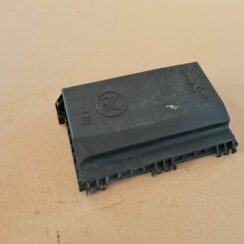 Drošinātāju kārbas korpusa vāks priekš OPEL ASTRA J 2013