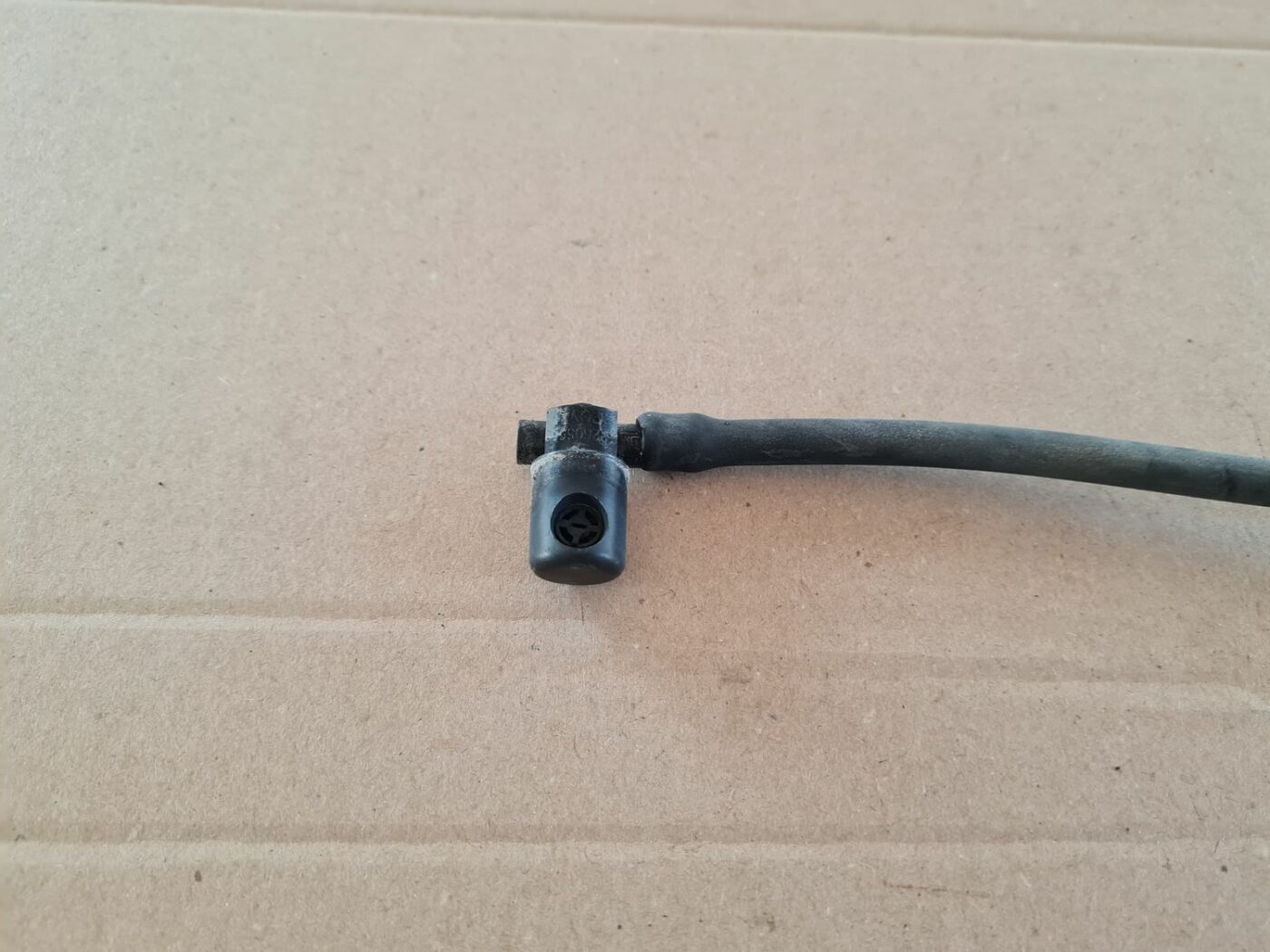 Vējstikla mazgāšanas šķidruma sprausla priekš OPEL ASTRA J 2013