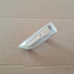 Pagrieziena signala lukturis priekš OPEL ASTRA J 2013