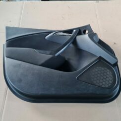 Priekšējo kreiso durvju apdare priekš OPEL ASTRA J 2013