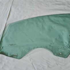 Priekšējo kreiso durvju stikls priekš OPEL ASTRA J 2013