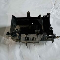 Akumulatora stiprināšanas korpuss priekš OPEL ASTRA J 2013