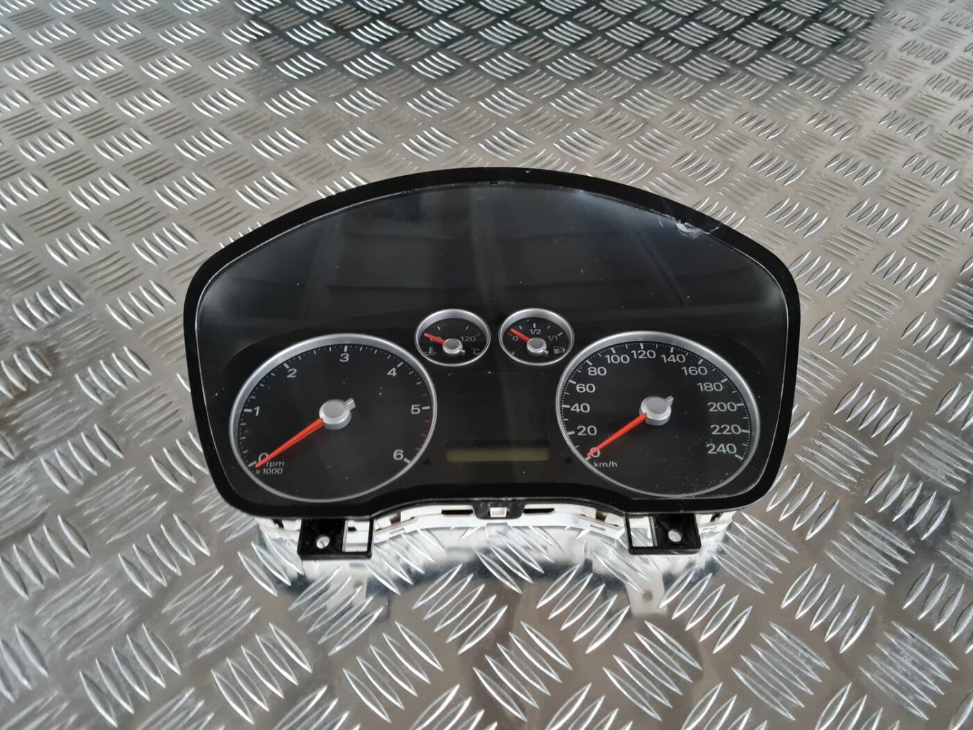 Spidometrs priekš FORD FOCUS C-MAX 2004 1 Spidometrs priekš FORD FOCUS C-MAX 2004