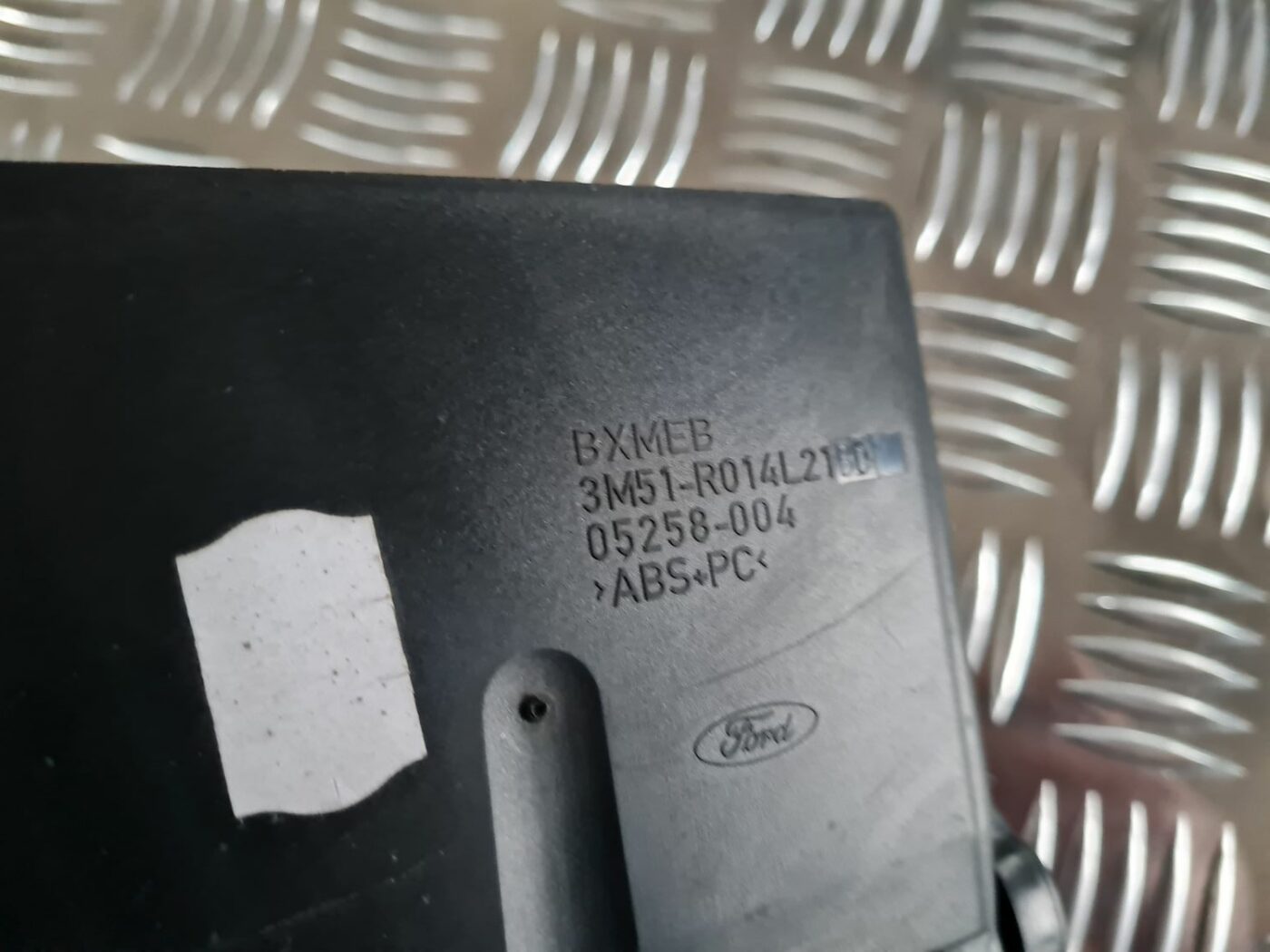 Mērinstrumentu paneļa gaisa vads, centrā priekš FORD FOCUS C-MAX 2004