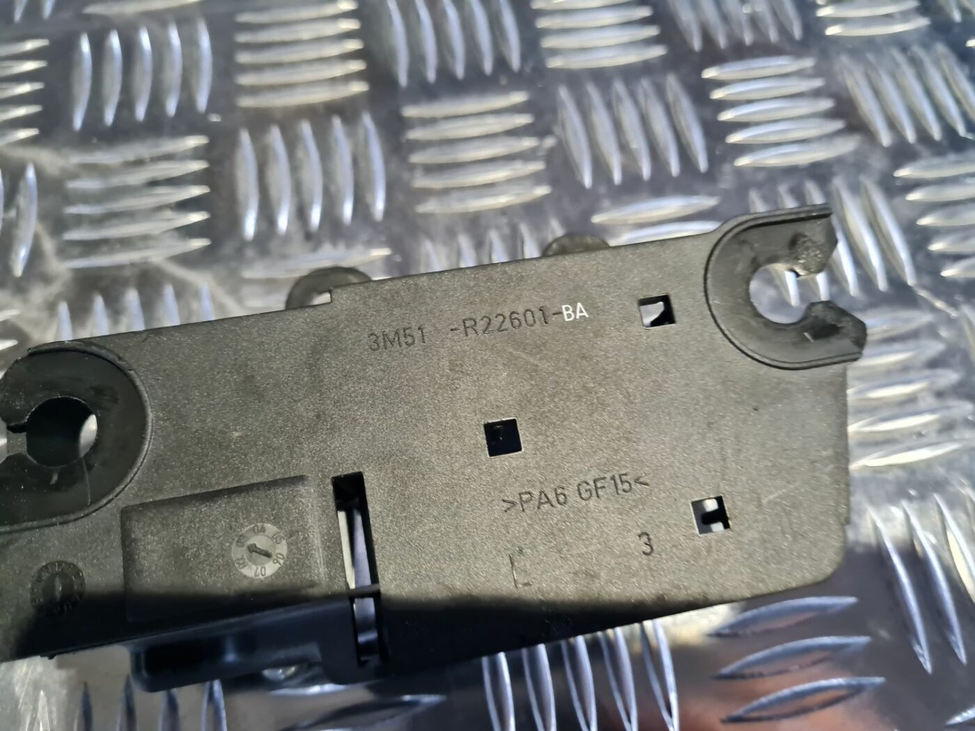 Salona durvju rokturis, priekšējais kreisais priekš FORD FOCUS C-MAX 2004 3 Salona durvju rokturis, priekšējais kreisais priekš FORD FOCUS C-MAX 2004