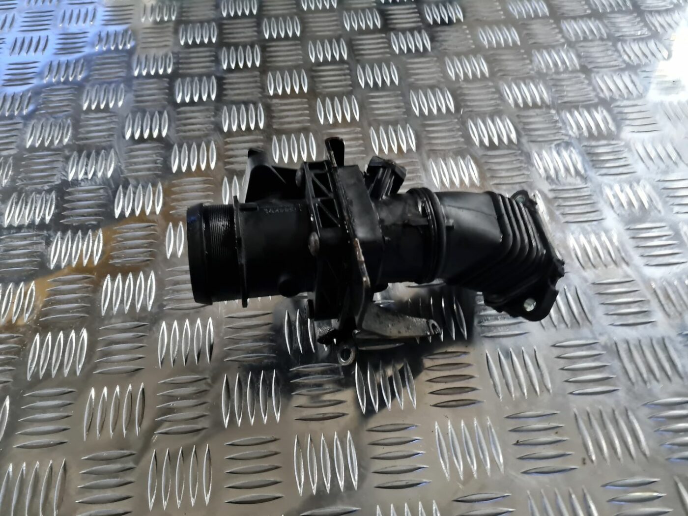 Interkulera caurule priekš FORD FOCUS C-MAX 2004 5 Interkulera caurule priekš FORD FOCUS C-MAX 2004