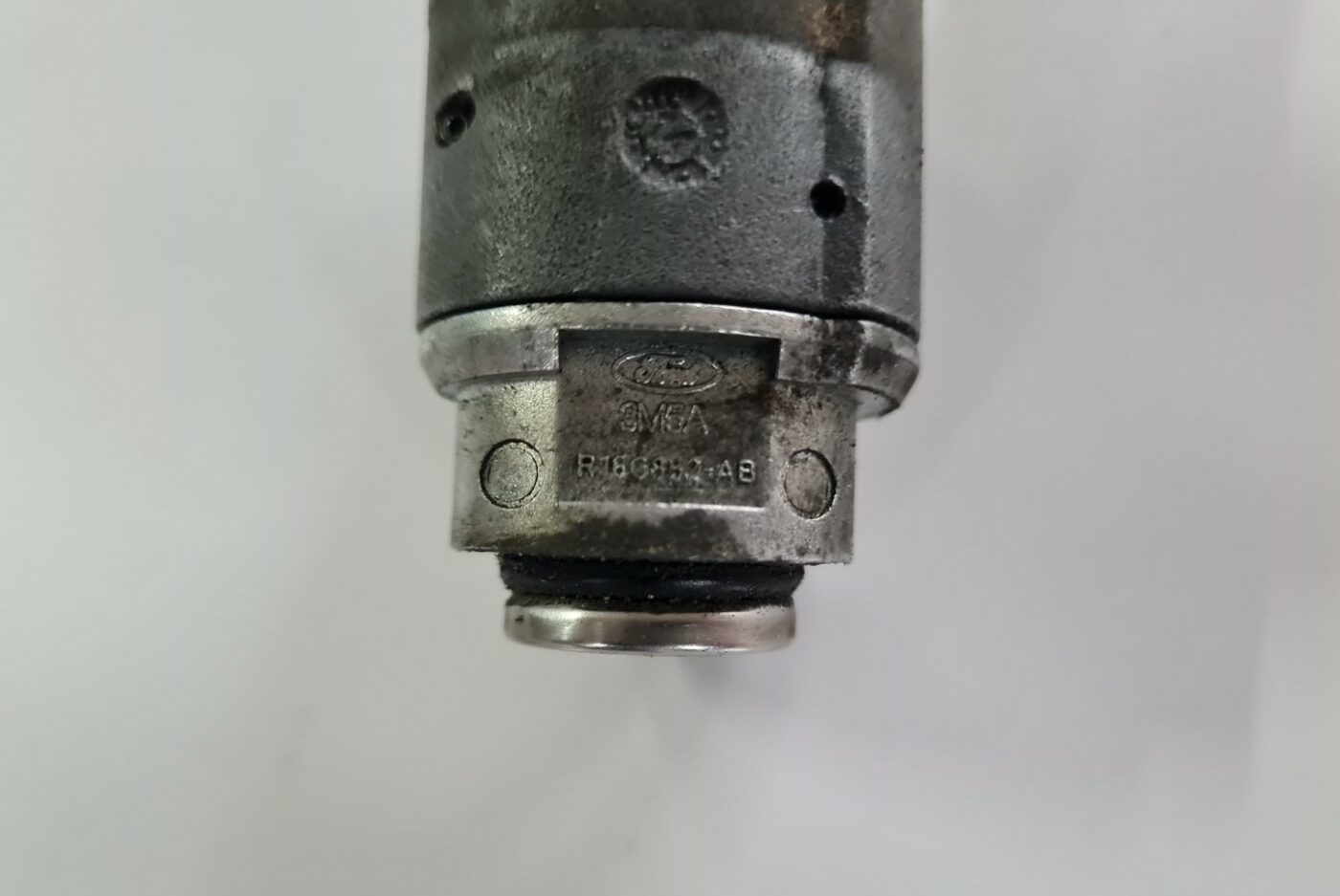 Pārsega slēdzene priekš FORD FOCUS C-MAX 2004 3 Pārsega slēdzene priekš FORD FOCUS C-MAX 2004