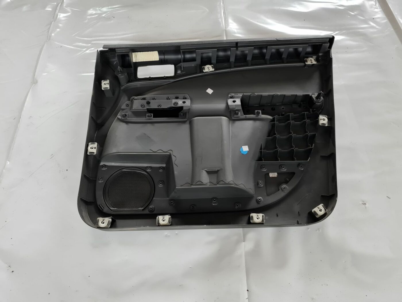 Priekšējo kreiso durvju apdare priekš FORD FOCUS C-MAX 2004