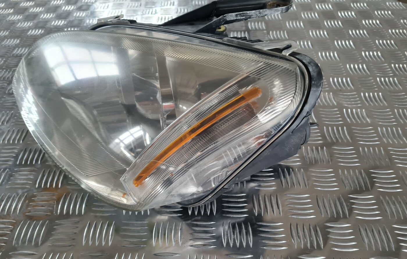 Priekšējais kreisais lukturis priekš FORD FOCUS C-MAX 2004 6 Priekšējais kreisais lukturis priekš FORD FOCUS C-MAX 2004