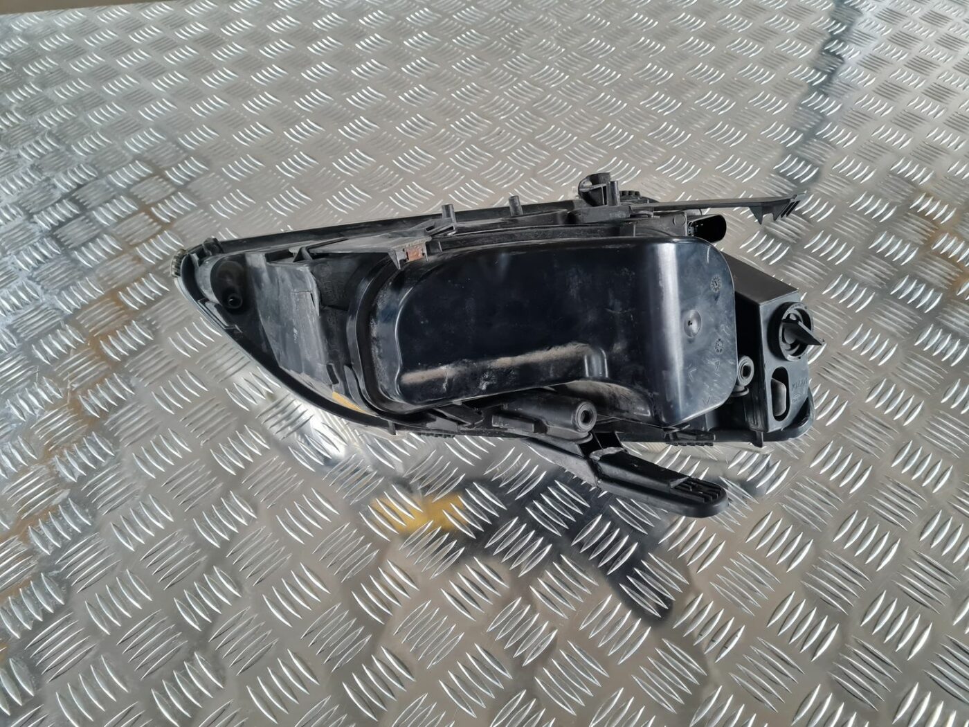 Priekšējais kreisais lukturis priekš FORD FOCUS C-MAX 2004 5 Priekšējais kreisais lukturis priekš FORD FOCUS C-MAX 2004