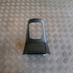 Dekoratīvs rāmis pārnesumu selektoram priekš TOYOTA AVENSIS 2007