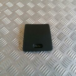 Mērinstrumentu paneļa apdare (zem stūres) priekš TOYOTA AVENSIS 2007