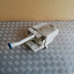 Mazgātāja šķidruma tvertne priekš TOYOTA AVENSIS 2007