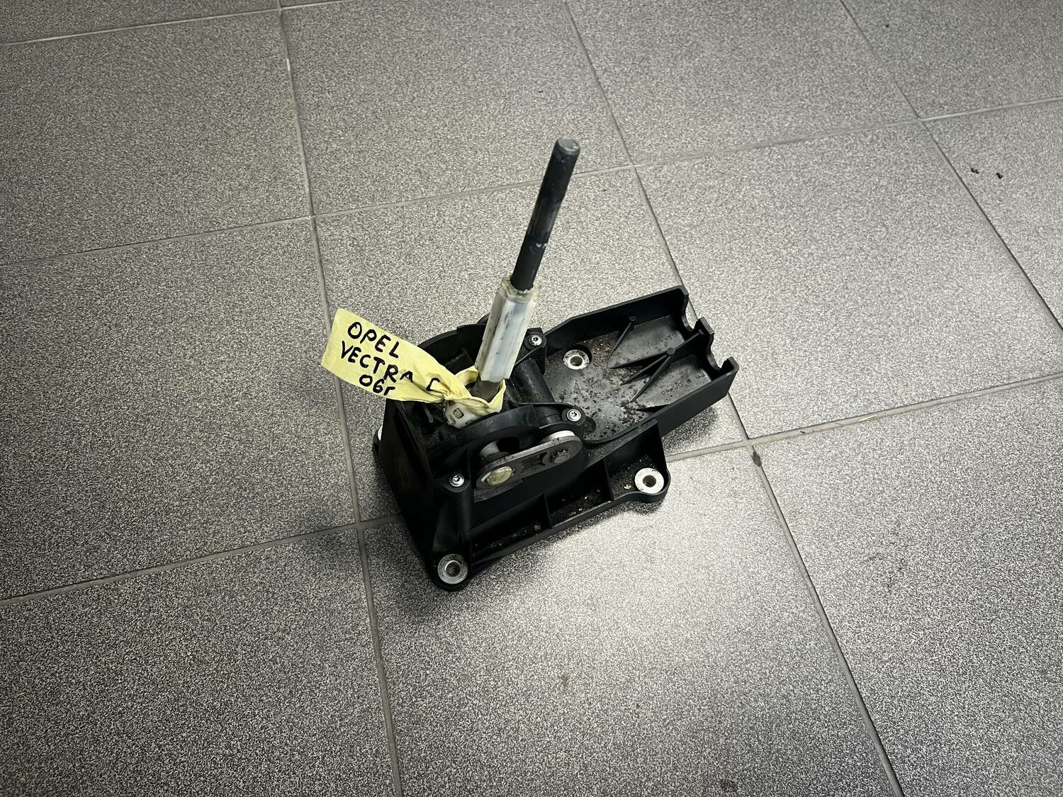 Ātrumu pārslēgšanas slēdzis priekš OPEL VECTRA C 2006