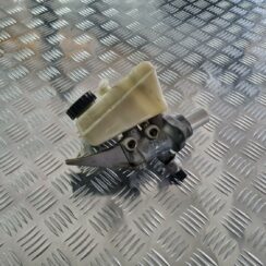 Bremžu pastiprinātāja galvenais cilindrs priekš MERCEDES BENZ ML320 2006 SILVER