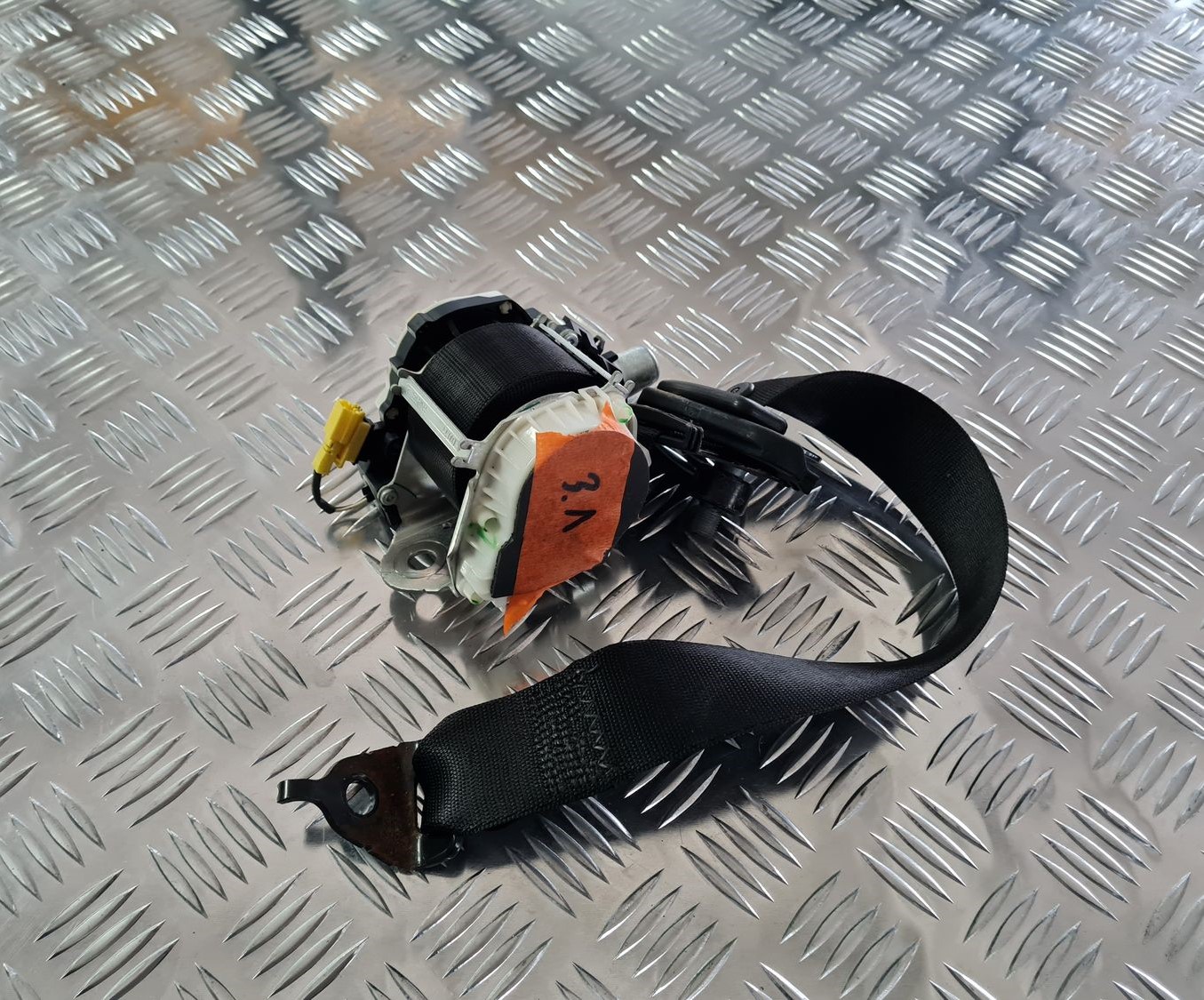 Aizmugurējā kreisa drošības josta priekš MERCEDES BENZ ML320 2006 SILVER