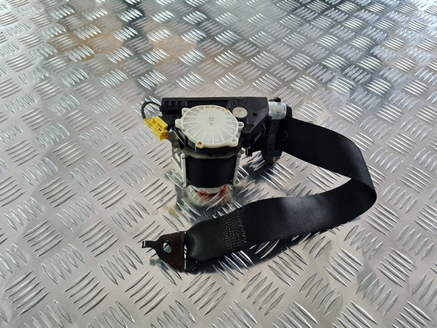 Aizmugurējā kreisa drošības josta priekš MERCEDES BENZ ML320 2006 SILVER