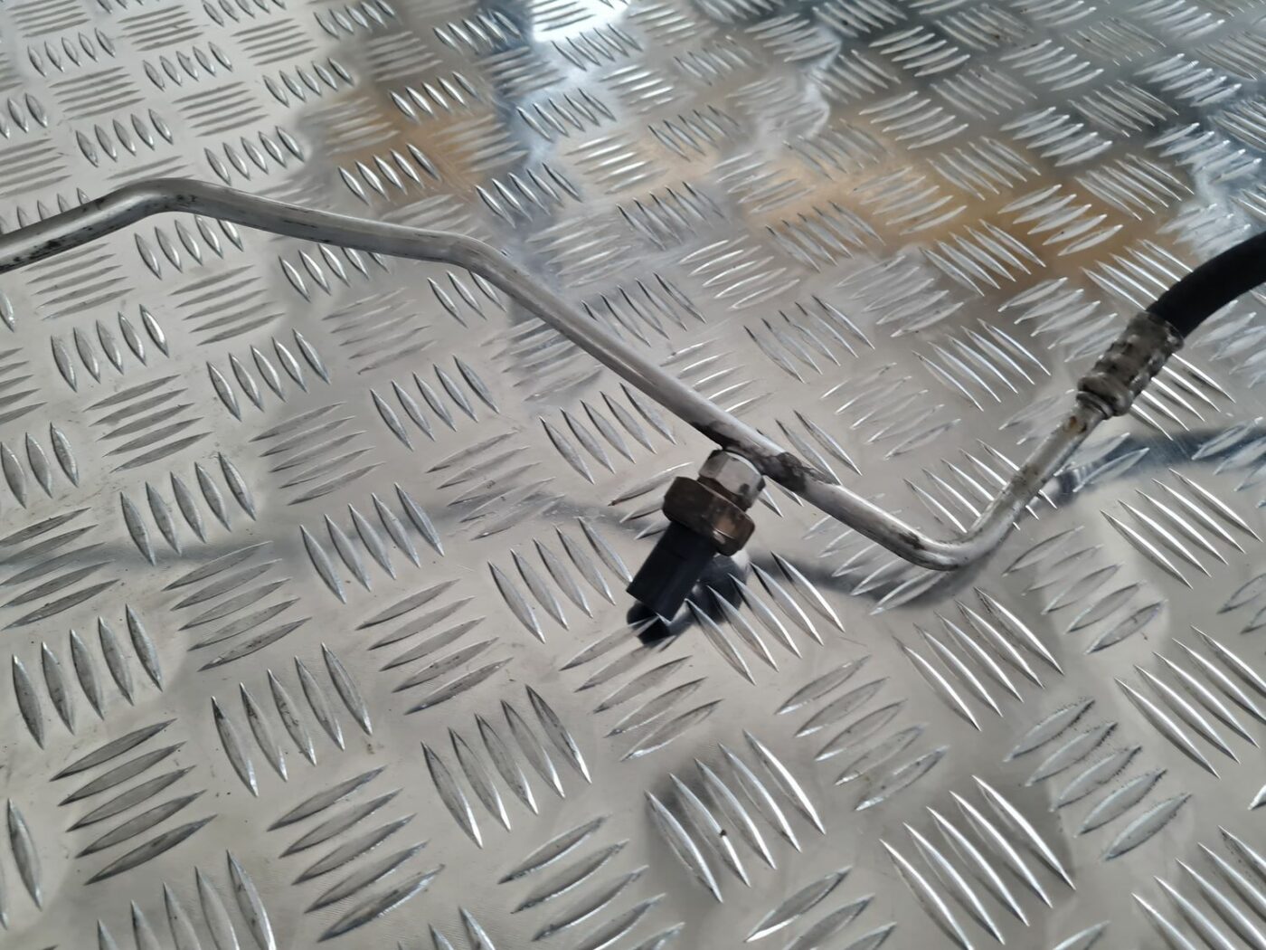 Gaisa kondicioniera galvenā caurule priekš MERCEDES BENZ ML320 2006 SILVER