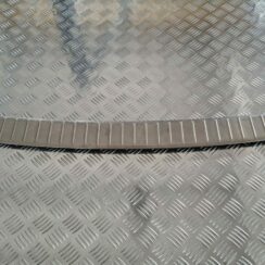 Aizmugurēja bufera uzlika priekš MERCEDES BENZ ML320 2006 SILVER