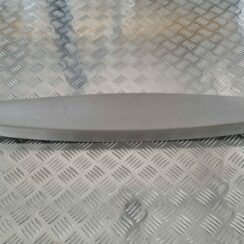 Bagāžnieka vāka apdare priekš MERCEDES BENZ ML320 2006 SILVER