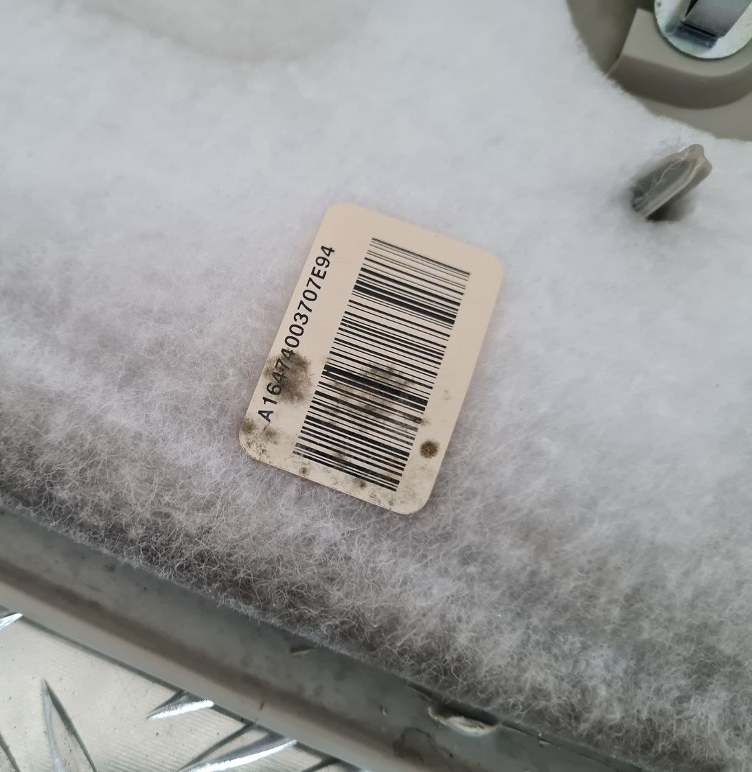 Bagāžnieka vāka apdare priekš MERCEDES BENZ ML320 2006 SILVER