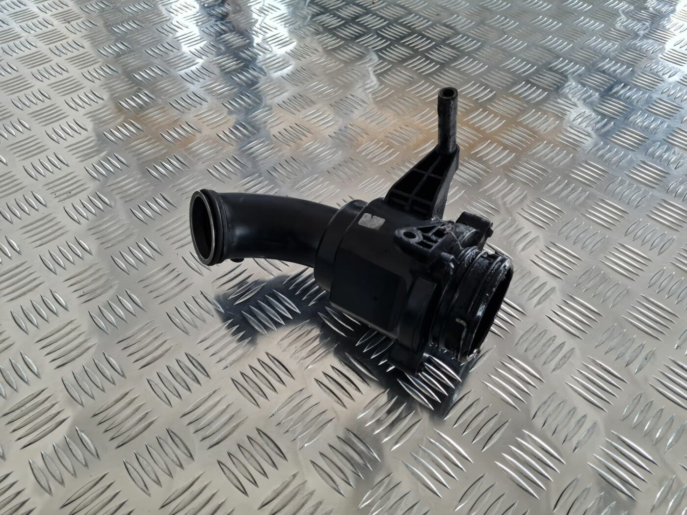 Interkulera caurule priekš MERCEDES BENZ ML320 2006 SILVER 1 Interkulera caurule priekš MERCEDES BENZ ML320 2006 SILVER