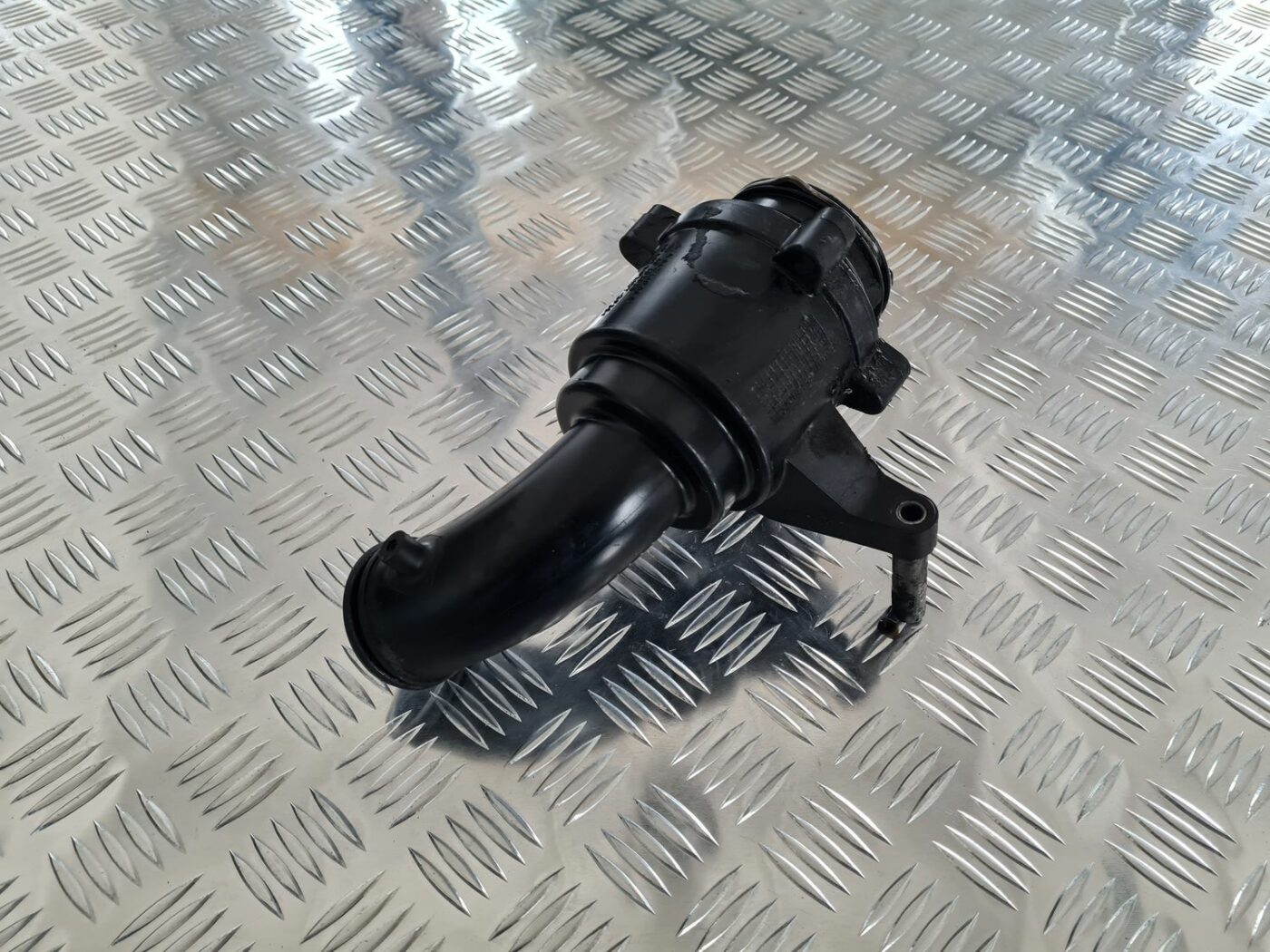 Interkulera caurule priekš MERCEDES BENZ ML320 2006 SILVER 2 Interkulera caurule priekš MERCEDES BENZ ML320 2006 SILVER