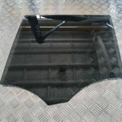 Aizmugurējo kreiso durvju stikls priekš MERCEDES BENZ ML320 2006 SILVER