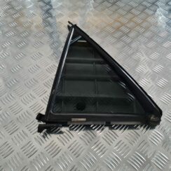 Labo durvju stūra stikls priekš MERCEDES BENZ ML320 2006 SILVER