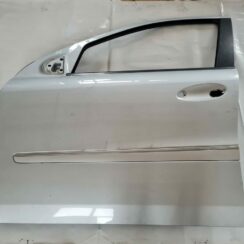 Priekšējās kreisās durvis priekš MERCEDES BENZ ML320 2006 SILVER