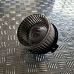 Salona ventilators priekš TOYOTA COROLLA VERSO 2003