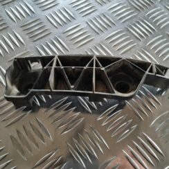 Aizmugurēja bufera kronšteins priekš TOYOTA COROLLA VERSO 2003