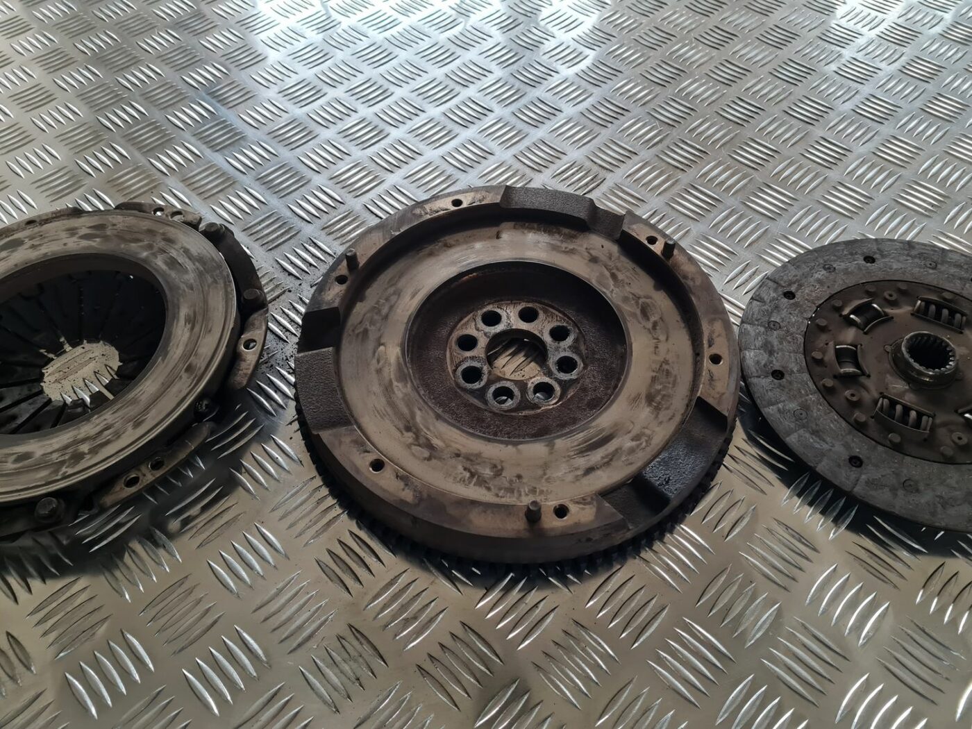 Sajūga komplekts priekš TOYOTA COROLLA VERSO 2003 3 Sajūga komplekts priekš TOYOTA COROLLA VERSO 2003