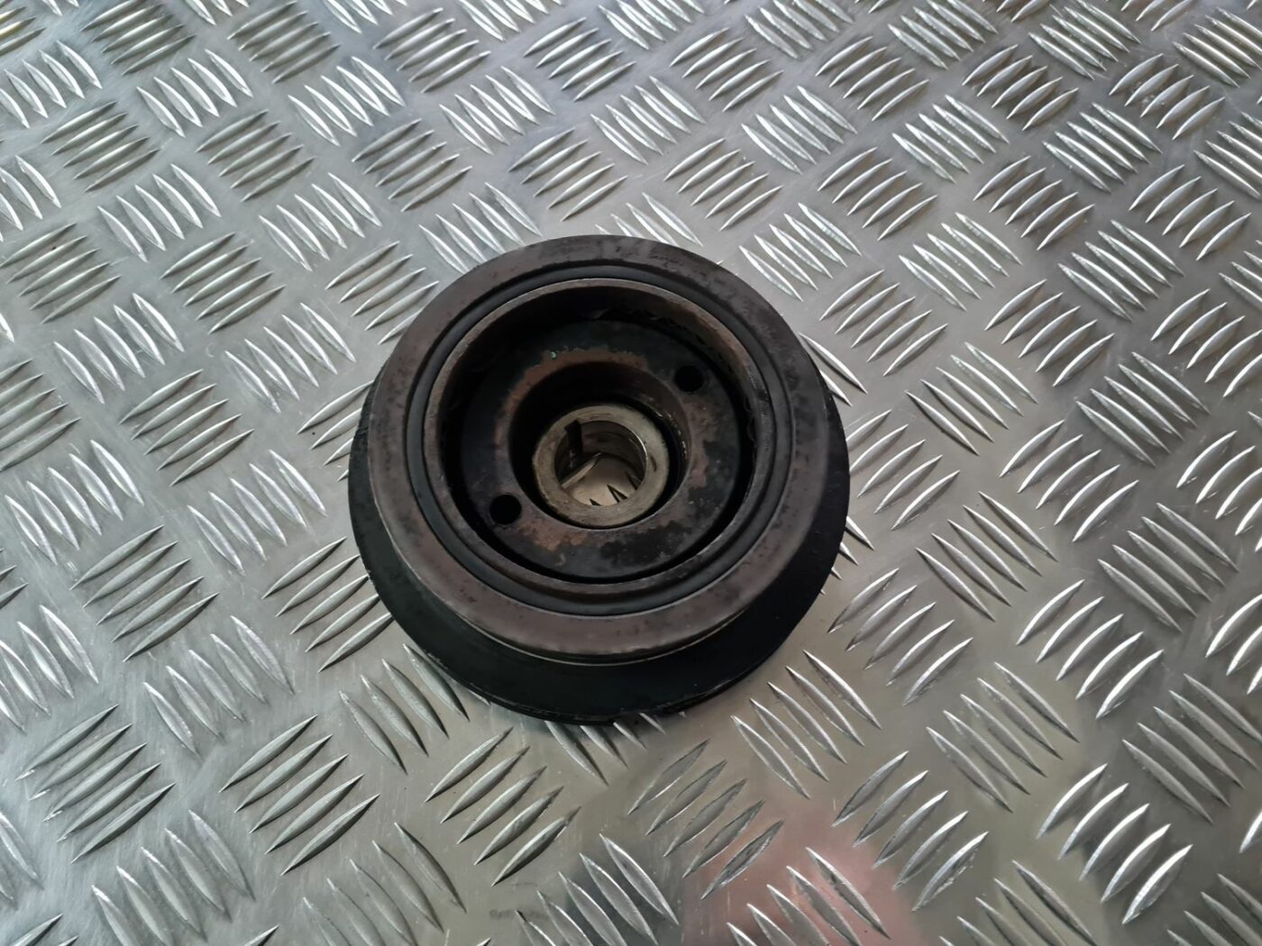 Skriemelis priekš TOYOTA COROLLA VERSO 2003