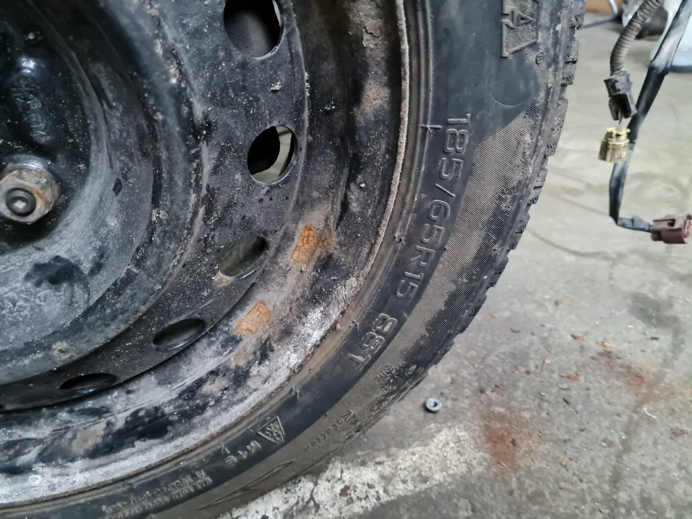 Riteņa disks priekš TOYOTA COROLLA VERSO 2003